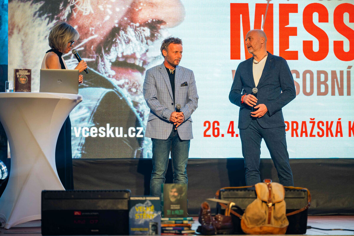 Pražská křižovatka · Moment 07